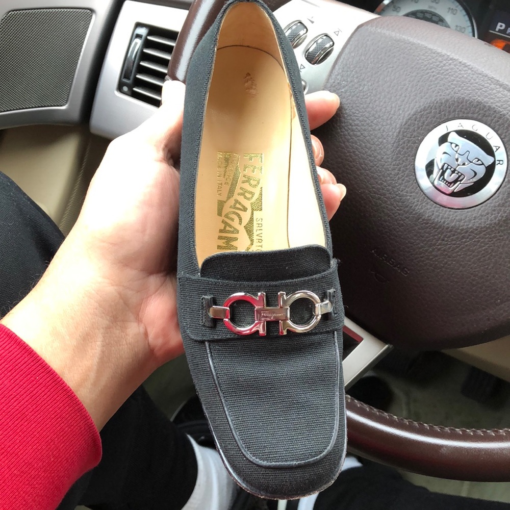 Girls Ferragamo loafers canvas